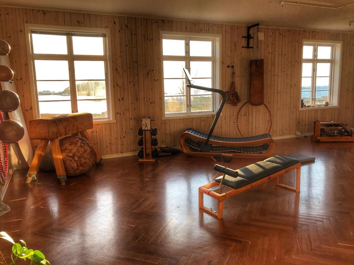 Catogarden - Boutique Home & Activity Centre Reine Bagian luar foto